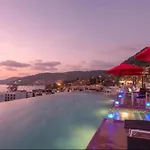 Beach Front Patong Phuket Penthouse Family
