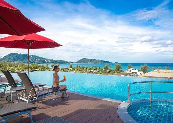 Beach Front Patong Phuket Penthouse Family
