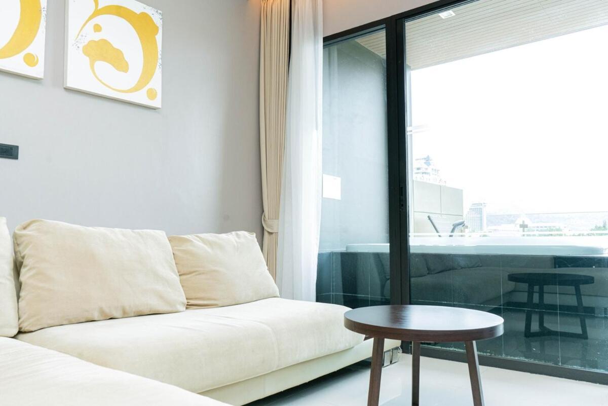 Front Phuket Penthouse Family *