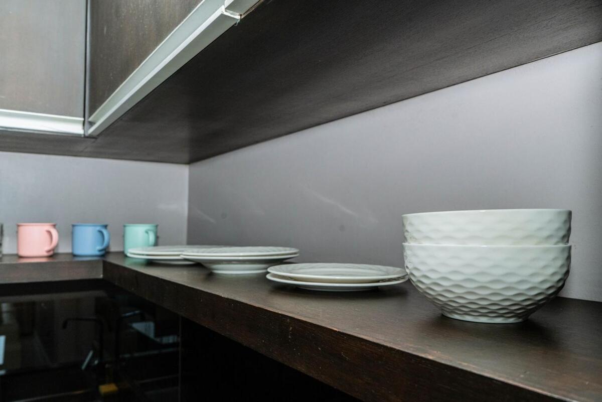 Front Phuket Penthouse Family Appartamento *
