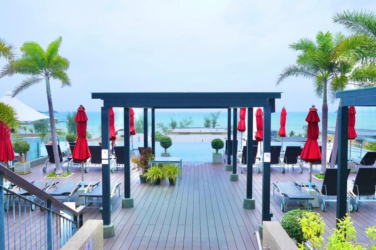 Front Phuket Penthouse Family *
